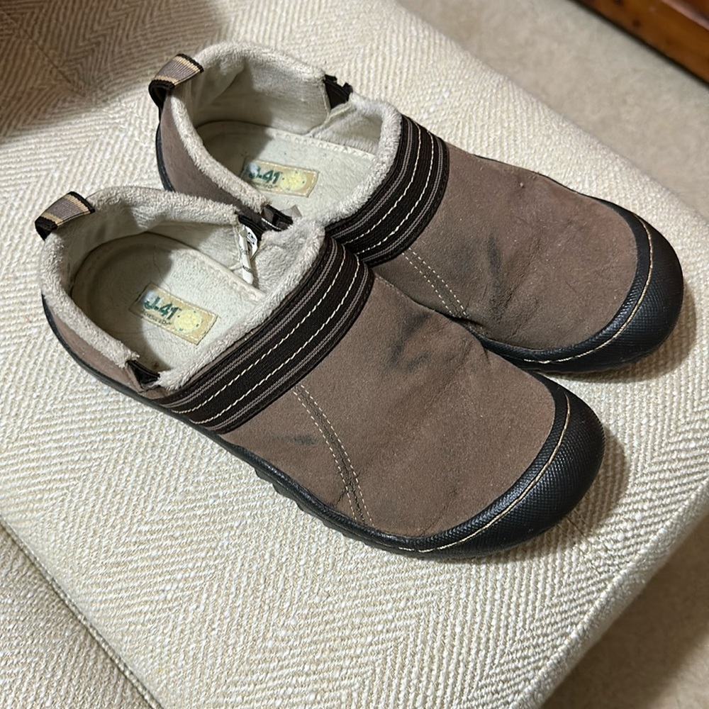 J-41 Slip-on Moccasins Ladies 6.5
